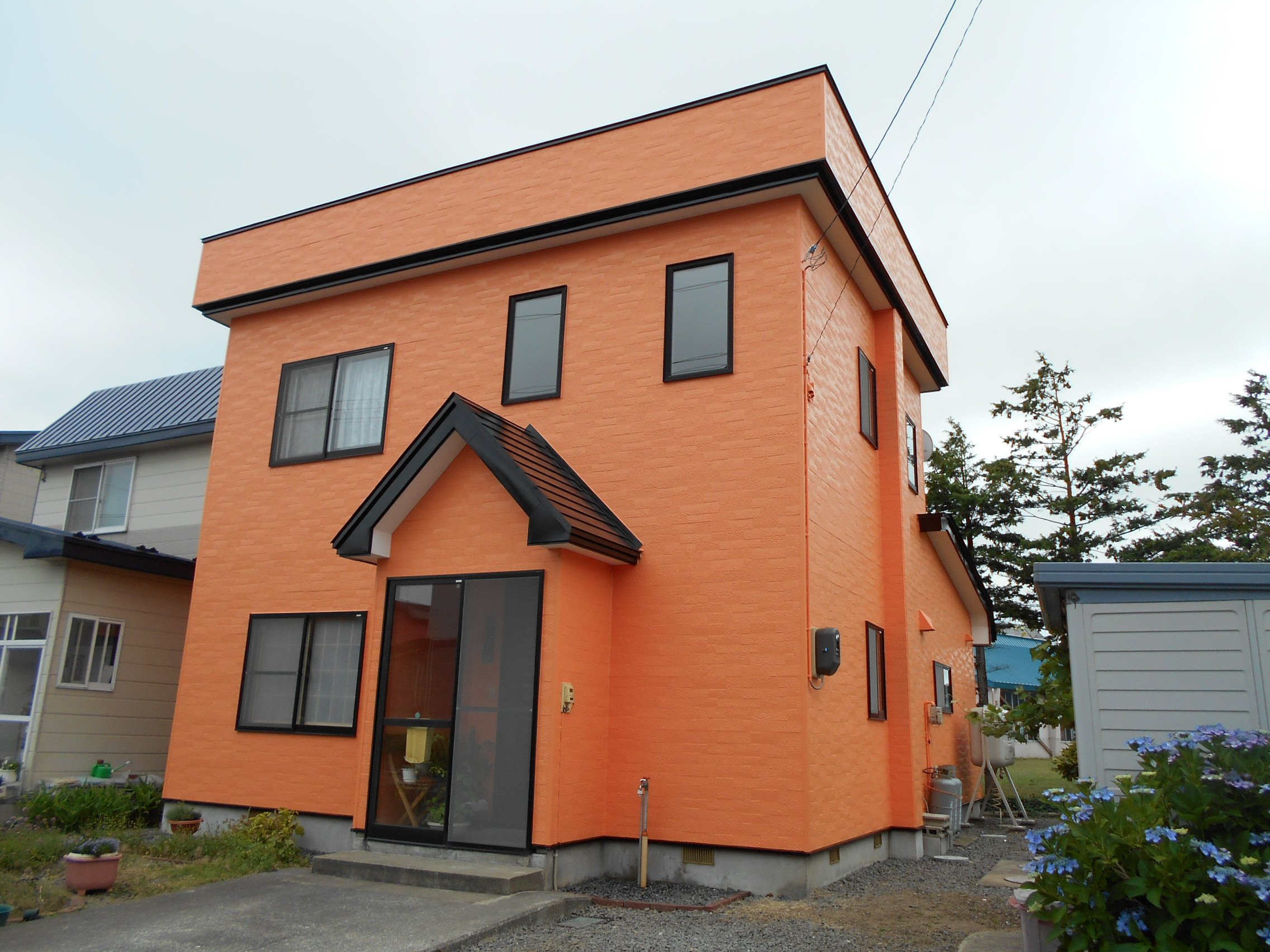大好きな オレンジ色の 塗り替え 五所川原市 公式 五所川原市 つがる市の外壁 屋根塗装はアートリフォーム